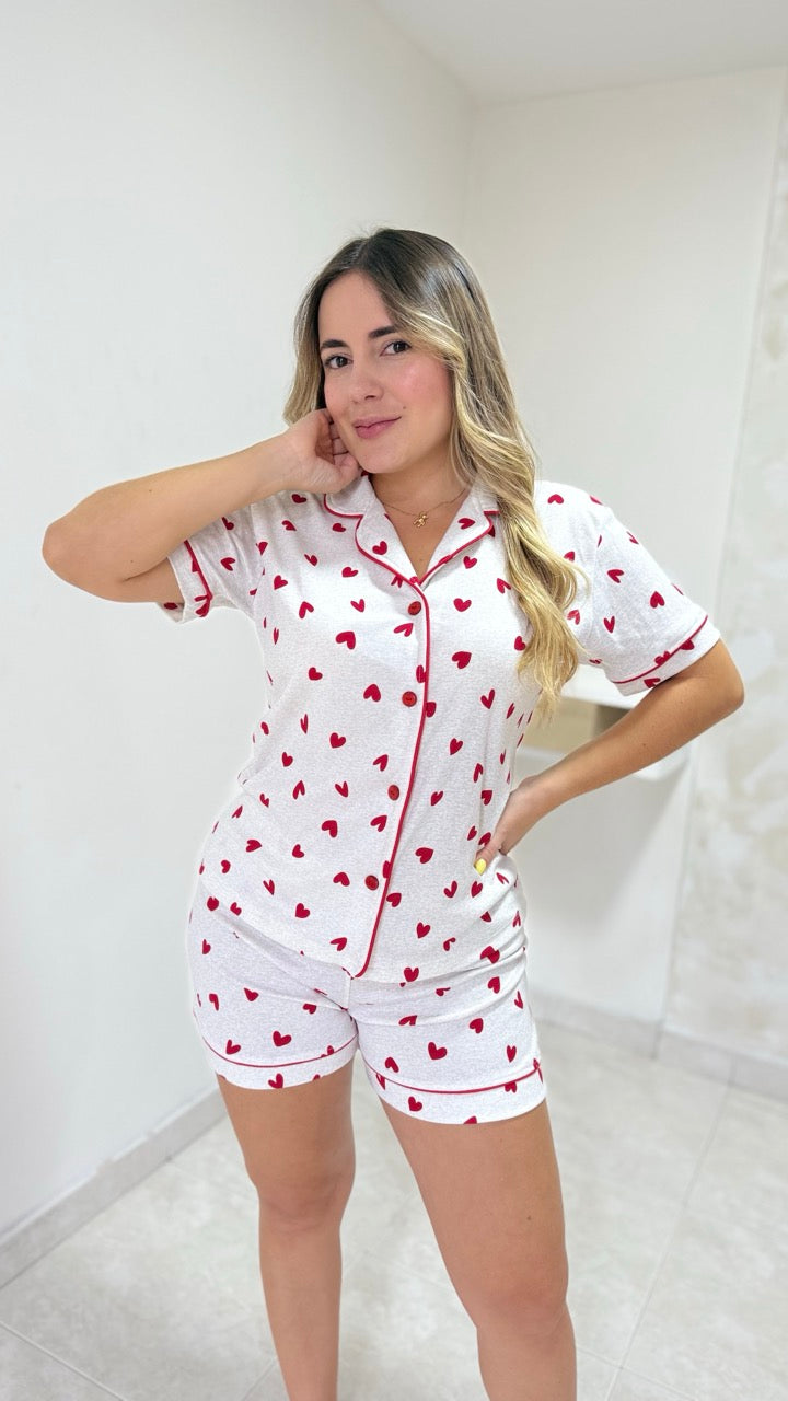 Short Botones Corazones Rojos